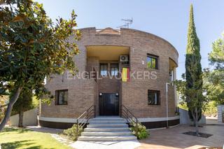 Casa  Plaza vientos. Magnifico unifamiliar en majadahonda