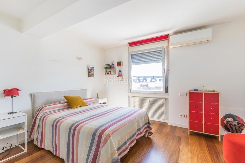 Foto 033914ed-2d3a-485b-87e6-b381e8cd6ddf. Ático  único con terraza de 50m2 con vistas despejadas en Trafalgar en Madrid