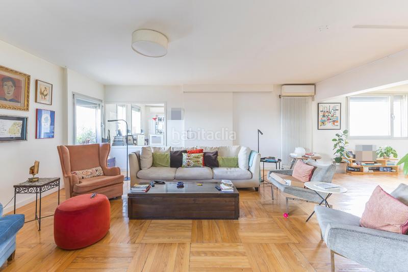 Foto 638a1fd3-a76c-4ed5-ab31-4e02cc7763ee. Ático  único con terraza de 50m2 con vistas despejadas en Trafalgar en Madrid