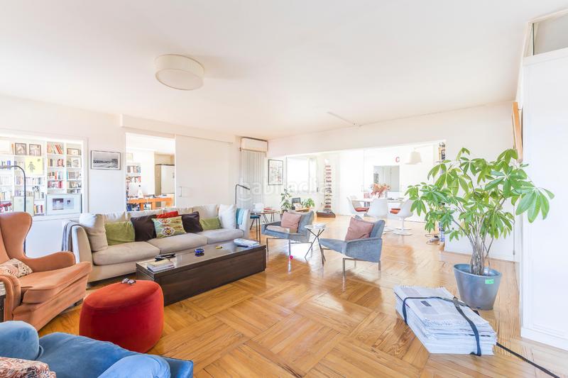 Foto ac558a2e-f596-4328-8fde-09a1e864da39. Ático  único con terraza de 50m2 con vistas despejadas en Trafalgar en Madrid