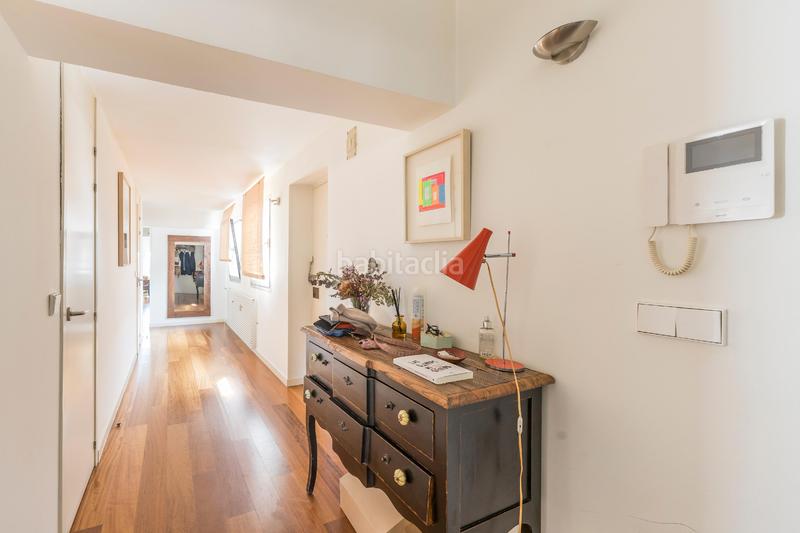 Foto b1666a46-9571-44ee-9265-910572885200. Ático  único con terraza de 50m2 con vistas despejadas en Trafalgar en Madrid