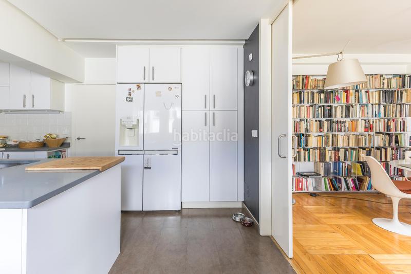 Foto c4cb2844-593d-4dc2-b695-99bb32987354. Ático  único con terraza de 50m2 con vistas despejadas en Trafalgar en Madrid