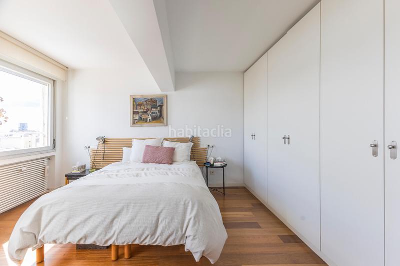 Foto cde01435-24c0-4860-a3f1-6aa4a916bcf2. Ático  único con terraza de 50m2 con vistas despejadas en Trafalgar en Madrid