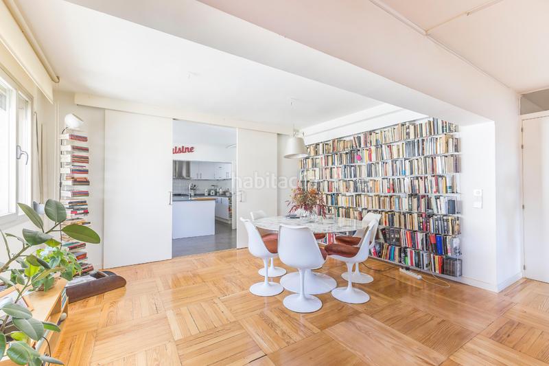 Foto cf419ed7-10b8-4938-a221-e998a5b0c911. Ático  único con terraza de 50m2 con vistas despejadas en Trafalgar en Madrid