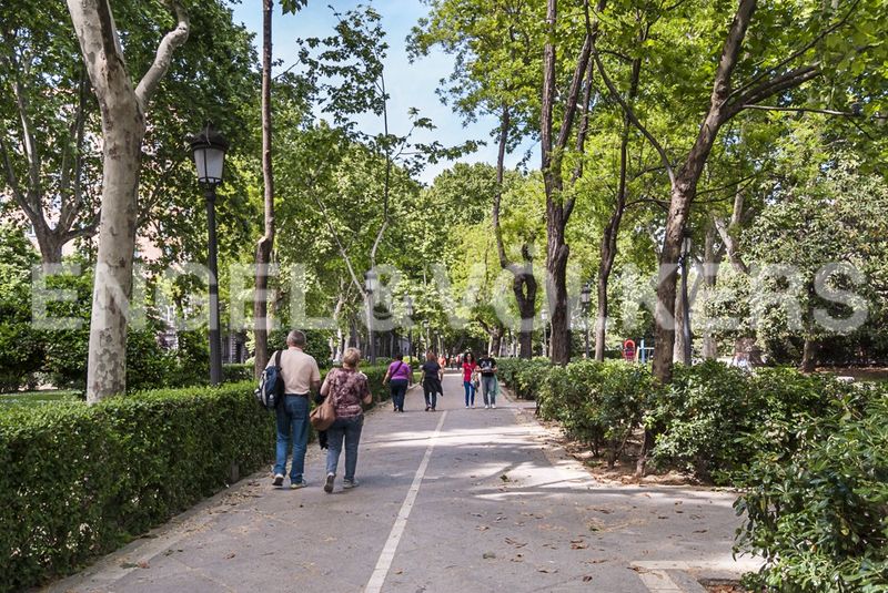 Foto 23a39322-d650-4ad2-ab0e-994222d4f077. Apartament amb calefacció piscina a Cortes-Huertas Madrid