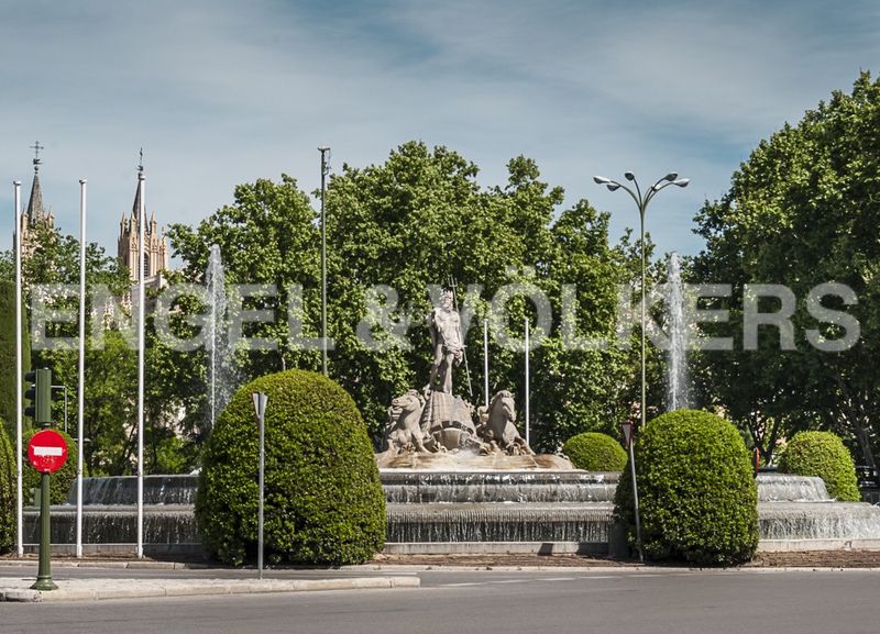 Foto 5c09123b-c239-4bfe-beeb-dd8785518ecf. Apartament amb calefacció piscina a Cortes-Huertas Madrid