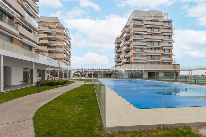 Foto 2b9efa0e-6b42-40ac-bd53-2e1df308c452. Apartamento lujoso piso con dos terrazas en valdebebas en Madrid