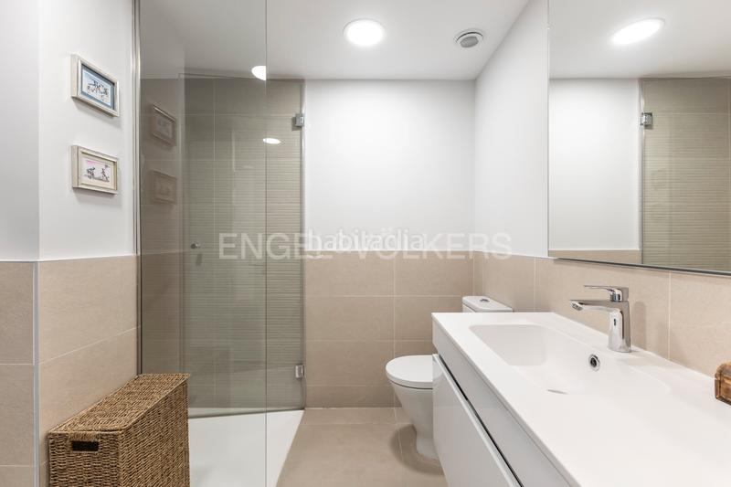 Foto a4b4629b-a111-4710-ae8c-818eff4b8e4a. Apartamento lujoso piso con dos terrazas en valdebebas en Madrid