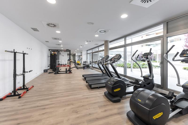Foto b133ce52-f579-4b8b-b02b-954d93c7c44f. Apartamento lujoso piso con dos terrazas en valdebebas en Madrid