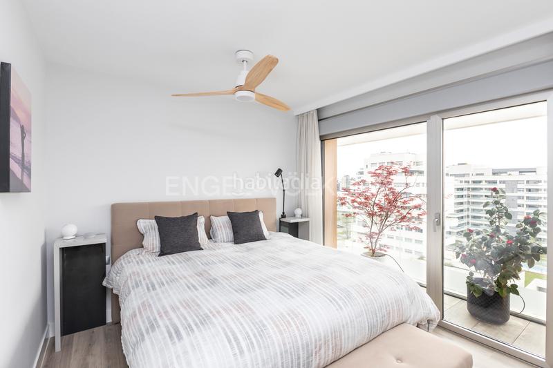 Foto b33a2048-fca0-4d72-894e-01bcb50b5d38. Apartamento lujoso piso con dos terrazas en valdebebas en Madrid