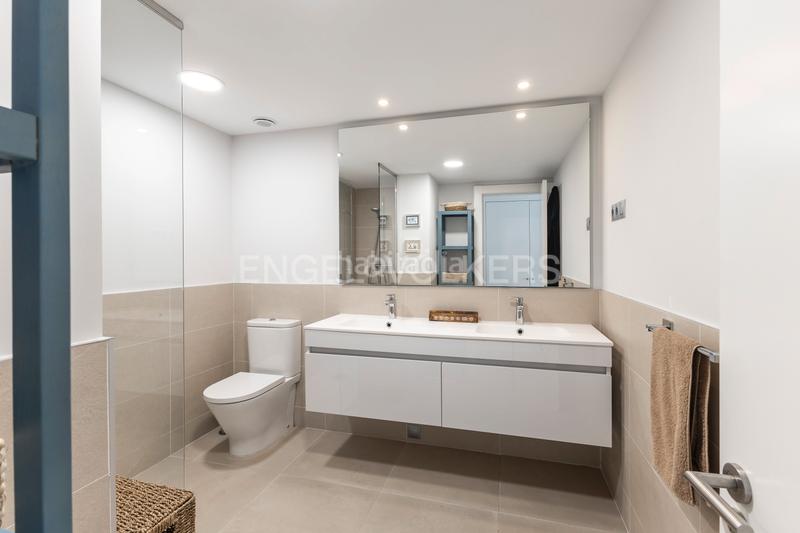 Foto b6c47ad5-0216-4b7d-834b-646489c26981. Apartamento lujoso piso con dos terrazas en valdebebas en Madrid