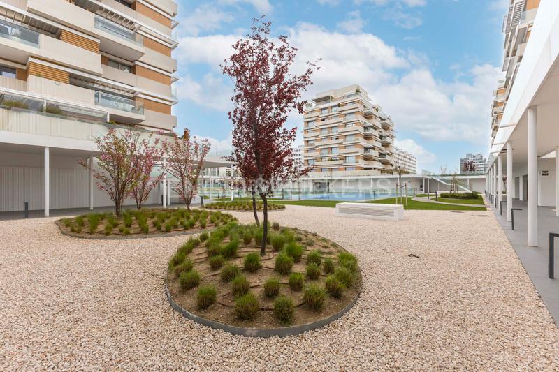 Foto bff1f374-8be7-432c-822b-e32d882b01fb. Apartamento lujoso piso con dos terrazas en valdebebas en Madrid