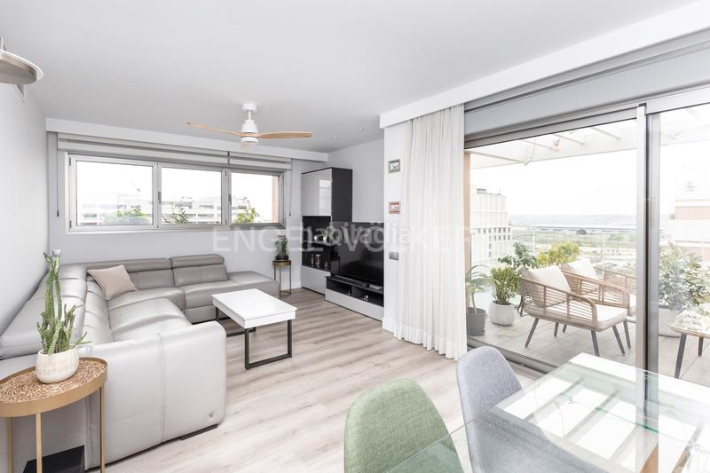 Foto cac42197-789b-46a1-949f-27edaf1d2aa9. Apartamento lujoso piso con dos terrazas en valdebebas en Madrid