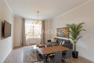 Apartament en Sanchinarro. Amplio piso de una habitacin en el centro de sanchinarro