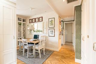 Apartament  Avenida de los prunos. Exclusivo piso reformado en piovera.