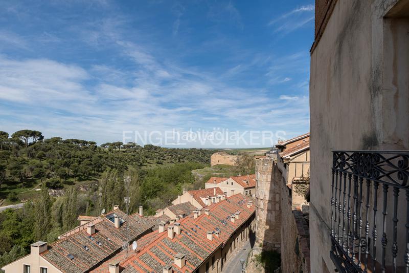 Foto 388899fa-152a-40e5-bc7a-e94c5f13a033. Apartamento palacete en el centro del siglo xiv con todo el confort en Segovia