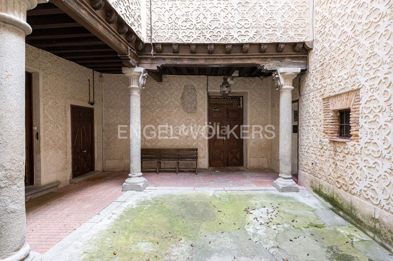 Foto 5cc71c1d-ec6e-4372-931d-aeea71b34501. Apartamento palacete en el centro del siglo xiv con todo el confort en Segovia