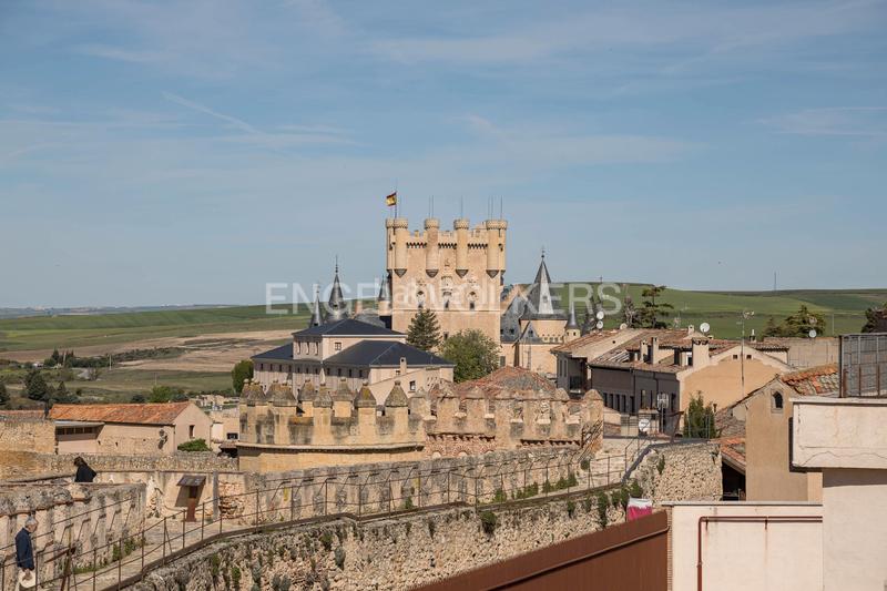 Foto 5fdbf84b-1c49-4255-a26d-7f7d02c1dda6. Apartamento palacete en el centro del siglo xiv con todo el confort en Segovia