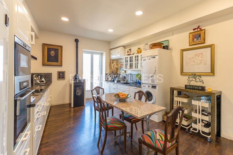 Foto d6bead1a-f4ab-4d9e-b480-d6be10bff51e. Apartamento palacete en el centro del siglo xiv con todo el confort en Segovia