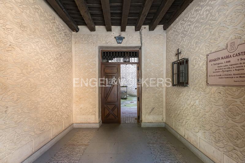 Foto e20c4280-02a8-4a3b-bf78-a862e30dcac9. Apartamento palacete en el centro del siglo xiv con todo el confort en Segovia