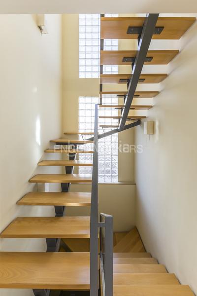 Foto 0b2c55d8-5a39-4fbd-b94f-f7159960a4c9. Casa exclusivo chalet con piscina cerca del aeropuerto en Madrid