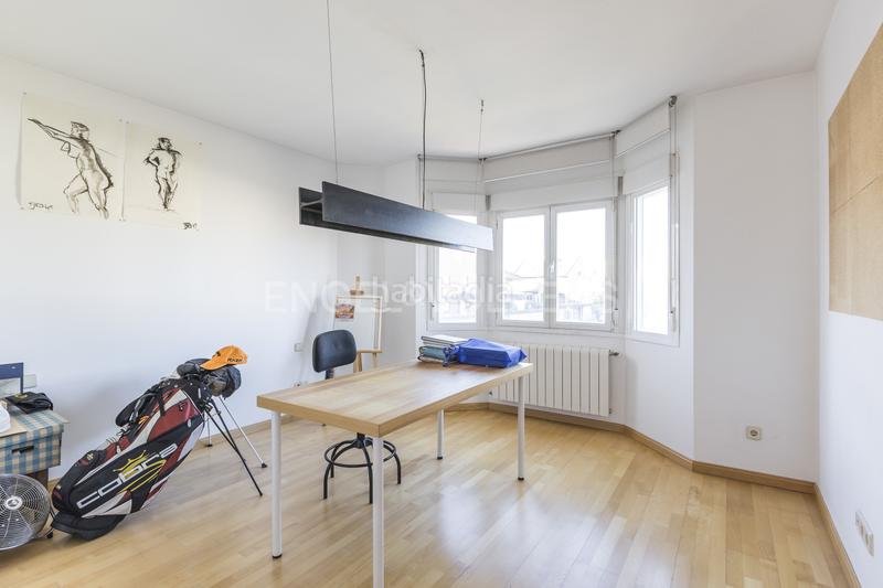 Foto 421c6122-ef51-4e5b-a354-e5adf201866e. Casa exclusivo chalet con piscina cerca del aeropuerto en Madrid