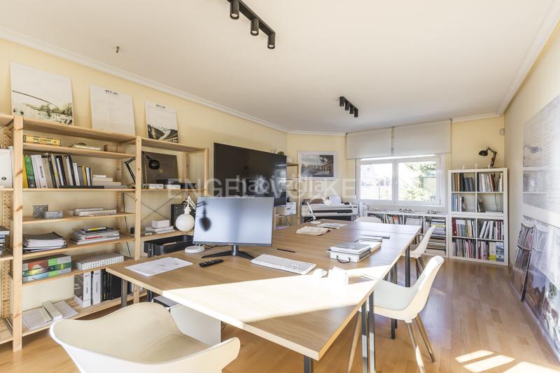 Foto 6646c9de-c3f0-4c9a-881d-9b001c303d21. Casa exclusivo chalet con piscina cerca del aeropuerto en Madrid