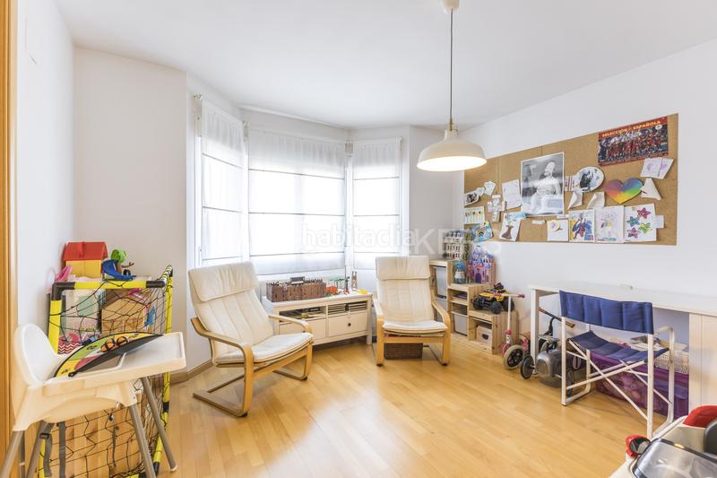 Foto 6819702e-4e7a-42a7-8a99-67f8f4c6c88b. Casa exclusivo chalet con piscina cerca del aeropuerto en Madrid