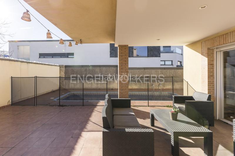 Foto aa527d23-e639-4198-bb68-591b4196c8f2. Casa exclusivo chalet con piscina cerca del aeropuerto en Madrid