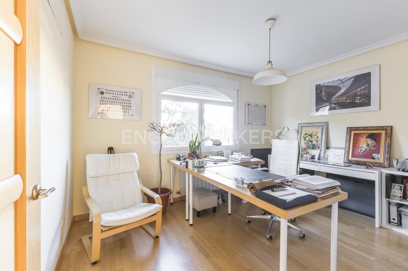 Foto cf47da52-6080-4420-ae56-b70f23ec3c5f. Casa exclusivo chalet con piscina cerca del aeropuerto en Madrid