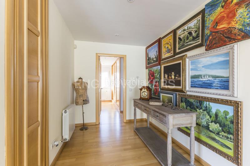 Foto e7a51dae-b7ba-4f7f-a97c-f6054754d6f6. Casa exclusivo chalet con piscina cerca del aeropuerto en Madrid