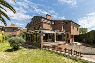 Casa a La Cabaña. Exclusiva casa independiente en montegancedo