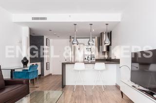 Alquiler Apartamento en Castillejos-Cuzco. Moderno piso exterior  con terraza en edificio eurobuilding