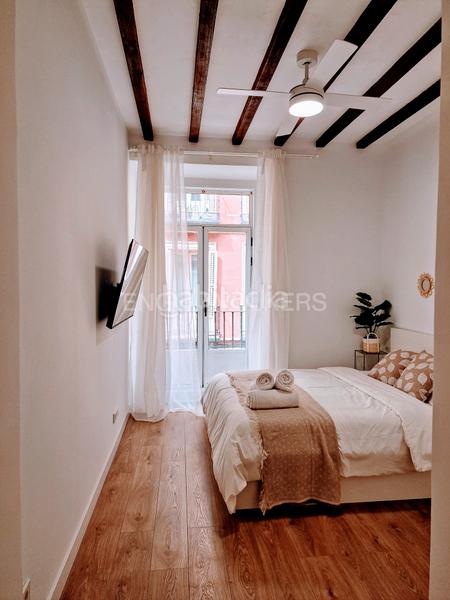 Foto b86857d9-36b2-4cd6-9f82-865cb47ddcda. Alquiler estudio  con balcón en malasaña en alquiler en Madrid