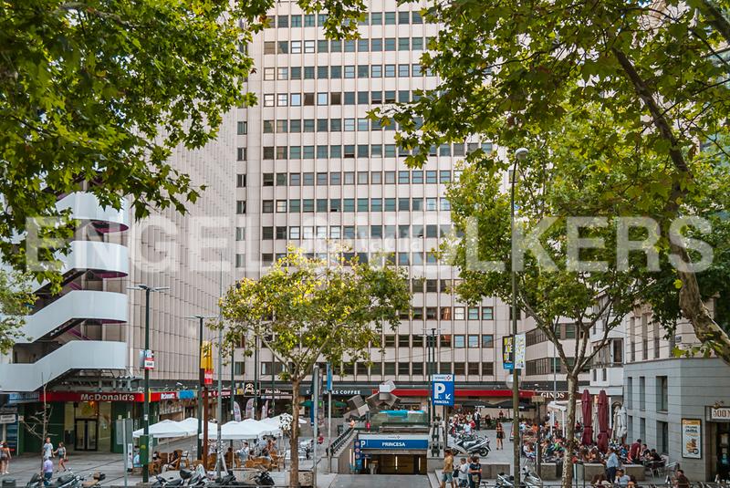 Foto f8930dc3-c465-4c84-8318-4fda8ead0859. Alquiler estudio  con balcón en malasaña en alquiler en Madrid