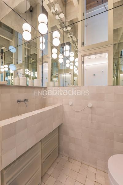 Foto 0b8b10af-3a7b-4a07-8ff0-0bd088b559bc. Attique avec chauffage dans Cortes-Huertas Madrid