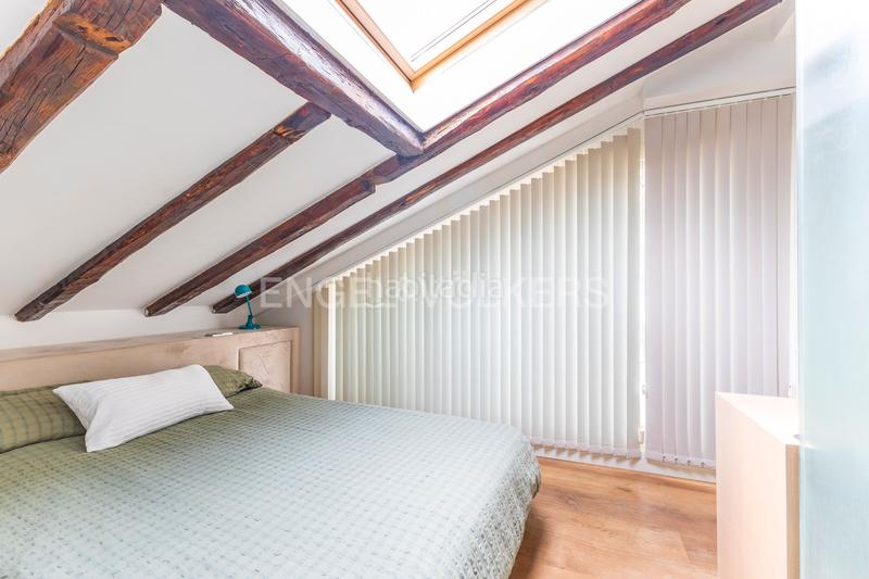 Foto 3d4f35c3-7023-45f1-ae0c-984b20eacf35. Attique avec chauffage dans Cortes-Huertas Madrid