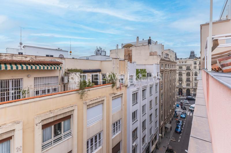 Foto 6c6c2be9-6c5b-408d-bc7d-1fceff5b42a9. Attique avec chauffage dans Cortes-Huertas Madrid