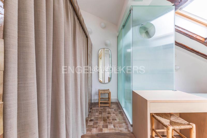 Foto 8999ca57-1a2b-4dd7-b4dc-8cd79877dc5b. Attique avec chauffage dans Cortes-Huertas Madrid