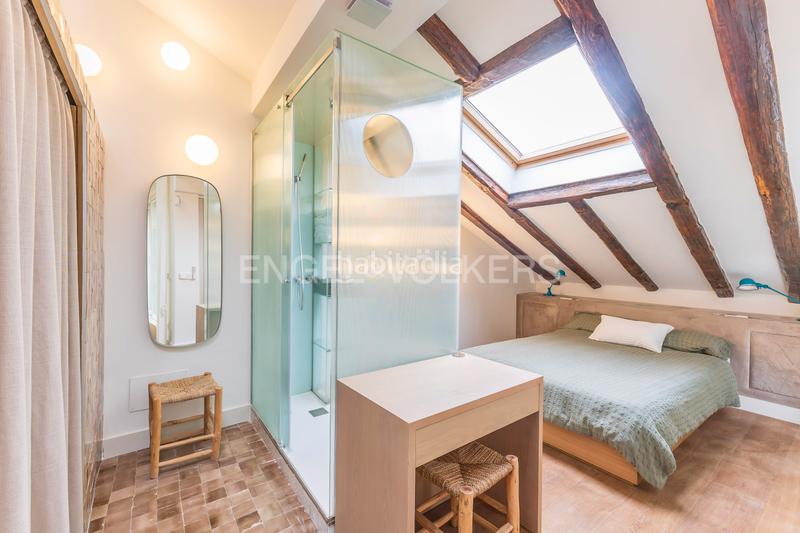 Foto cb462236-e4e0-4c10-bc52-dd6197e32bcd. Attique avec chauffage dans Cortes-Huertas Madrid