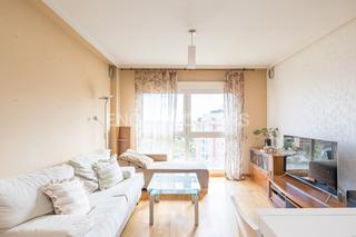 Apartament a Rejas. Piso muy practico ideal para parejas o familias