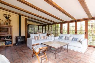 Haus in Villafranca del Castillo. Magnífico chalet con piscina en villafranca del castillo
