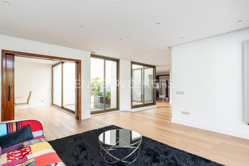 Foto 080aff37-5671-4a4e-9803-b482e006b5c4. Maison avec chauffage parking piscine dans Somosaguas Pozuelo de Alarcón