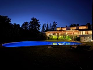 Casa a Somosaguas. Espectacular propiedad en exclusiva parcela en somosaguas