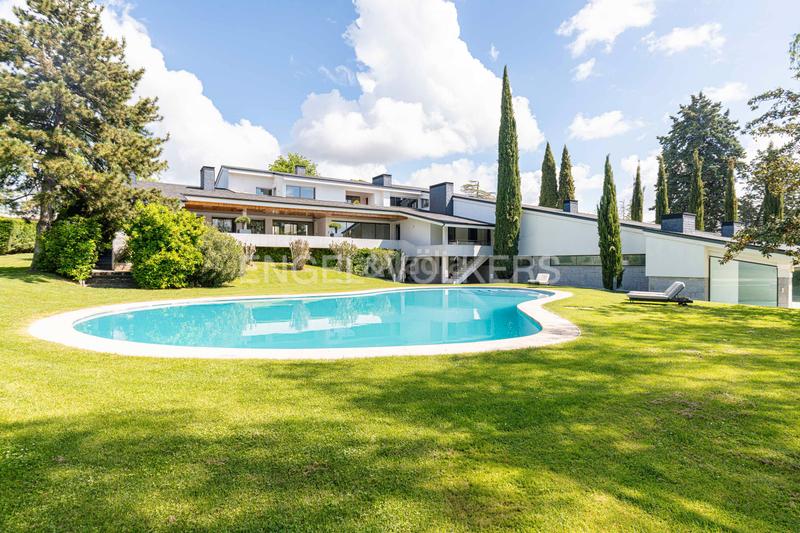 Foto 1031f8b2-9562-4f48-9a54-48c7962b4b0f. Maison avec chauffage parking piscine dans Somosaguas Pozuelo de Alarcón