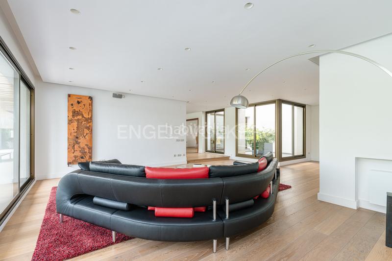 Foto 176b1e3f-fea7-44ef-a538-916669dfe394. Maison avec chauffage parking piscine dans Somosaguas Pozuelo de Alarcón