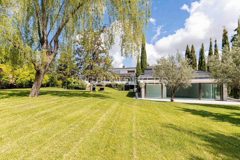 Foto 4126036e-0556-45d0-98be-91d9b29f2565. Maison avec chauffage parking piscine dans Somosaguas Pozuelo de Alarcón