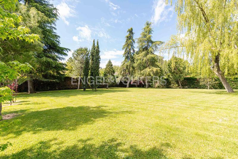 Foto 462a9c55-4ed9-43e7-829e-31dc215b4c5d. Maison avec chauffage parking piscine dans Somosaguas Pozuelo de Alarcón