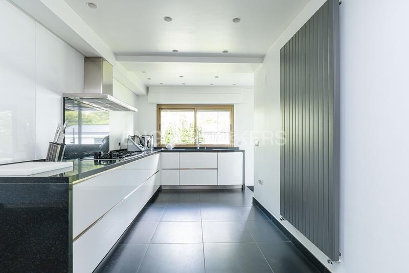 Foto 8da4f6fe-f279-44b4-95f5-321a2b7bc929. Maison avec chauffage parking piscine dans Somosaguas Pozuelo de Alarcón