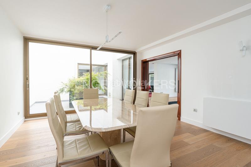 Foto a5518e3b-5d35-43af-bc01-e5964d2c3b56. Maison avec chauffage parking piscine dans Somosaguas Pozuelo de Alarcón